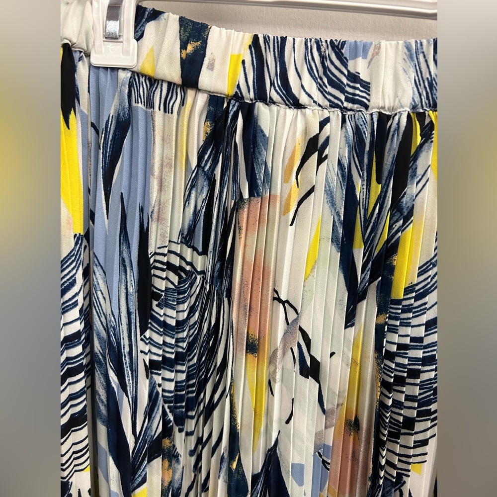 Addition Elle Floral Print Maxi Skirt - White, Navy, Yellow - Picture 8 of 8